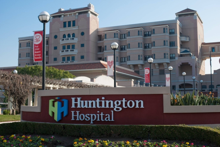 Huntington-Hospital-Entrance